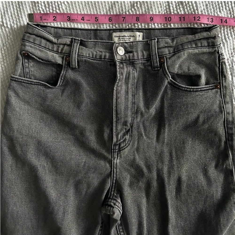 Abercrombie & Fitch The Ankle Straight Ultra
High Rise Jeans Grey Size 28/6 - Picture 4 of 5